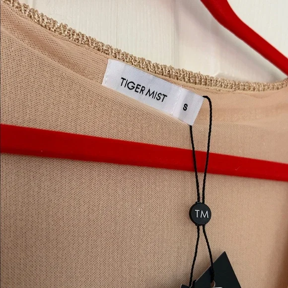 Tiger Mist Top Sweater Connell Top Gold size Small - Picture 10 of 16